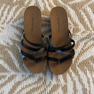 Bearpaw sandals size 8 women